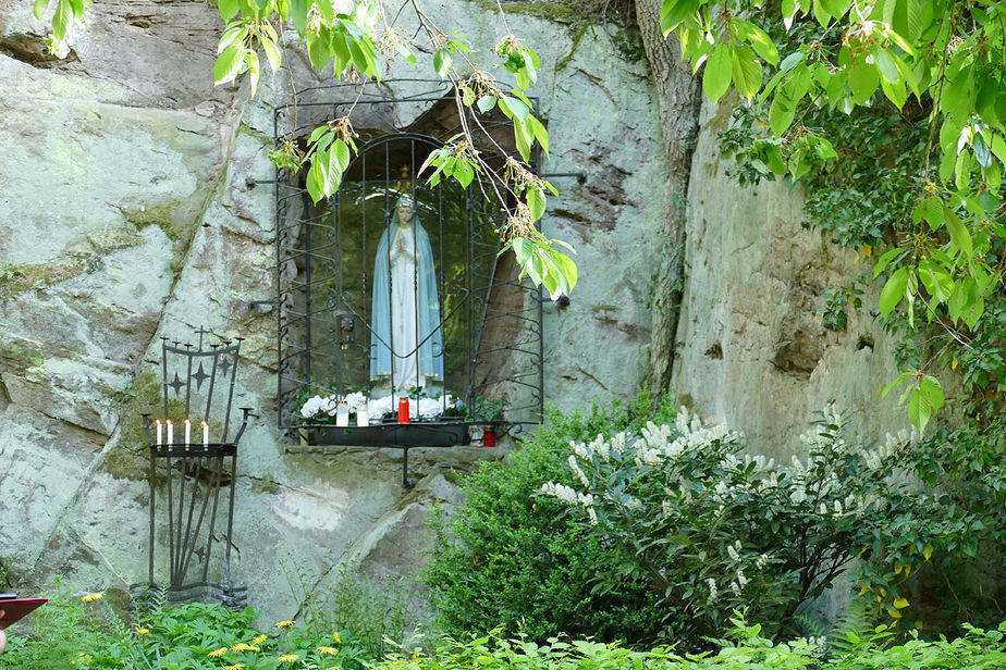 Maiandacht in der Fatima Grotte